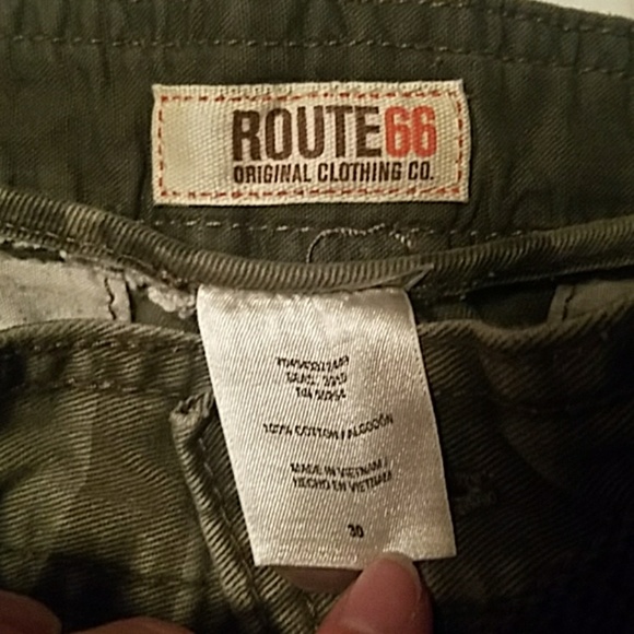 Camo cargo shorts - Picture 3 of 3